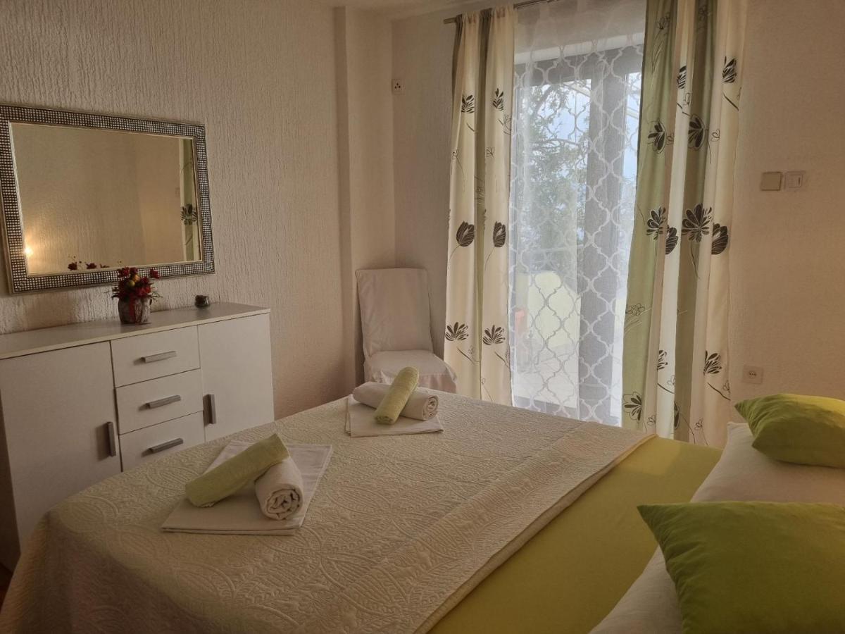 Apartment Rita Senj  Buitenkant foto