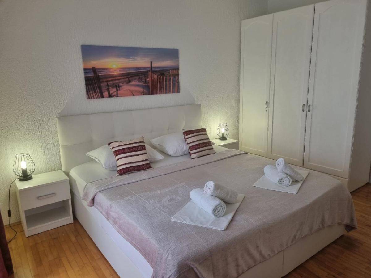 Apartment Rita Senj  Buitenkant foto